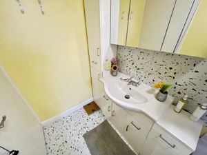 Bathroom- click for photo gallery
